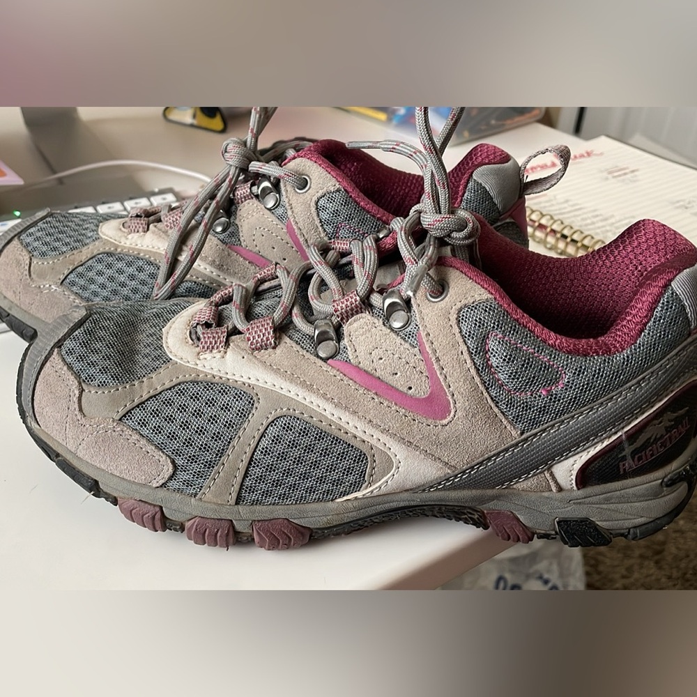 women’s trail shoe size 8.5 - Pacific Trail brand